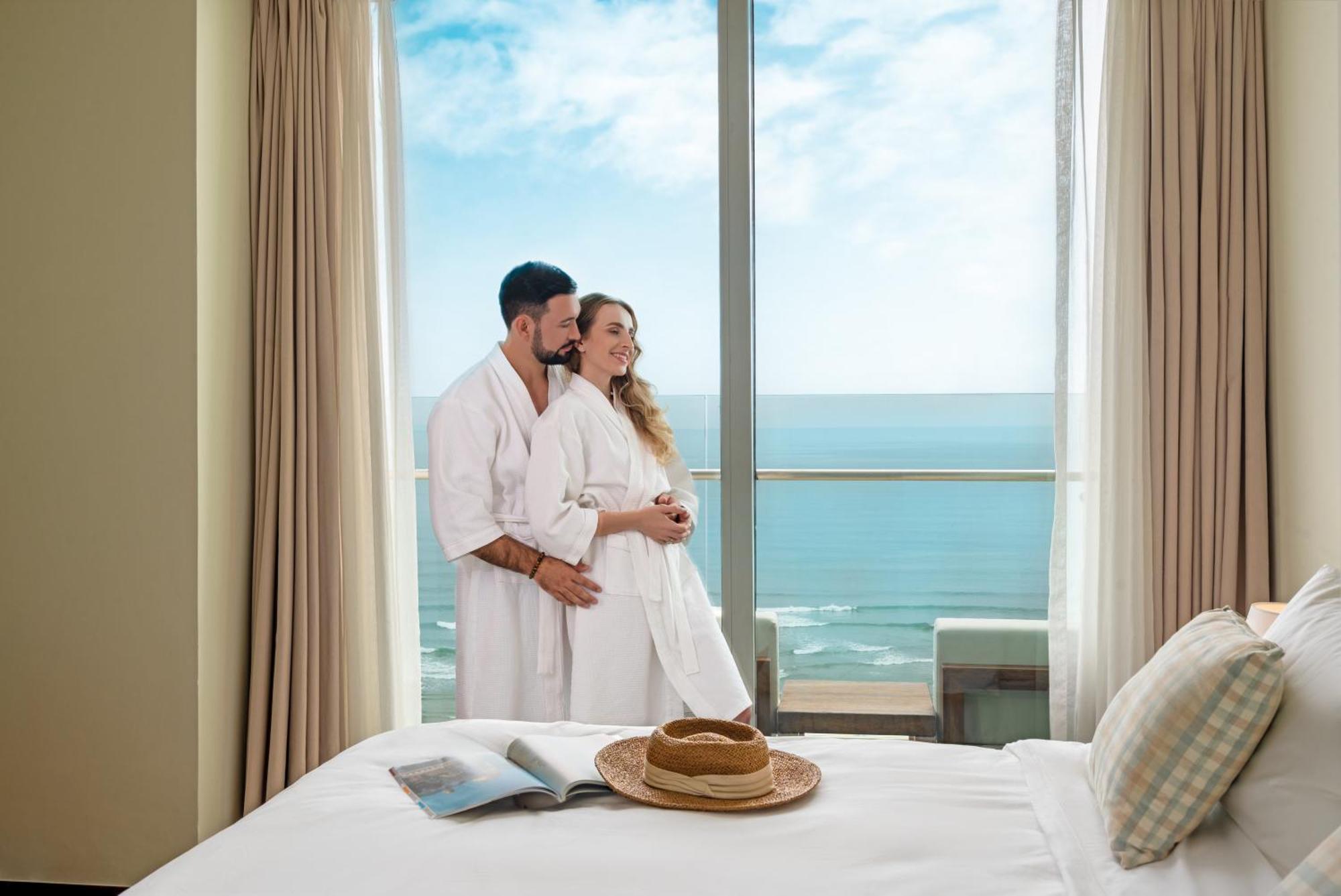 A La Carte Da Nang Beach Экстерьер фото
