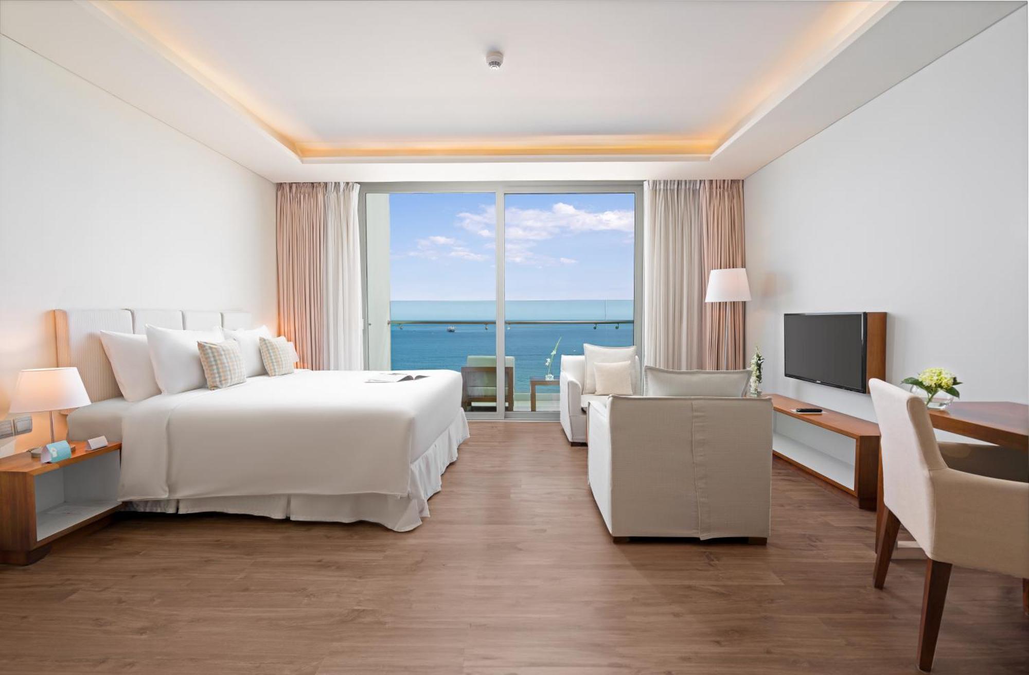 A La Carte Da Nang Beach Экстерьер фото